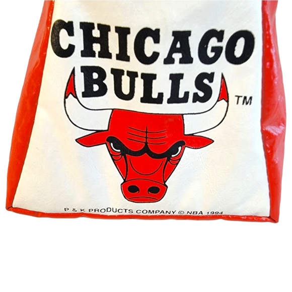 Chicago Bulls Vintage Red White Weighted Beanbag Style Beer Cola Dink Coozie - Picture 3 of 9